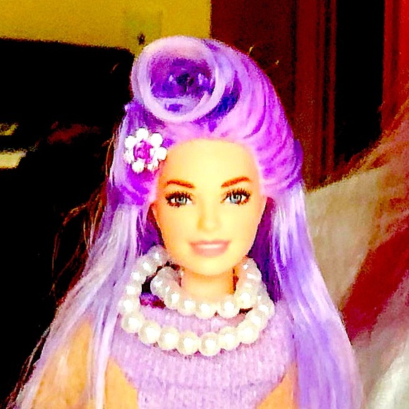 Meet your Posher, Laura - Picture 1 of 1